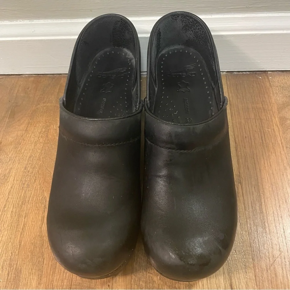 Dansko Professional Clog- Narrow - Picture 4 of 8